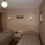 ネツィル ホテル 2*